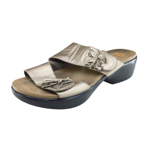 Dansko Women's Size 38 Gray Leather Slide Sandals Flower Accent Comfort Wedge - Picture 1 of 7